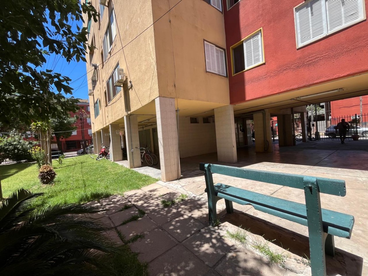 DEPARTAMENTO EN LAS FLORES II IMPECABLE !!