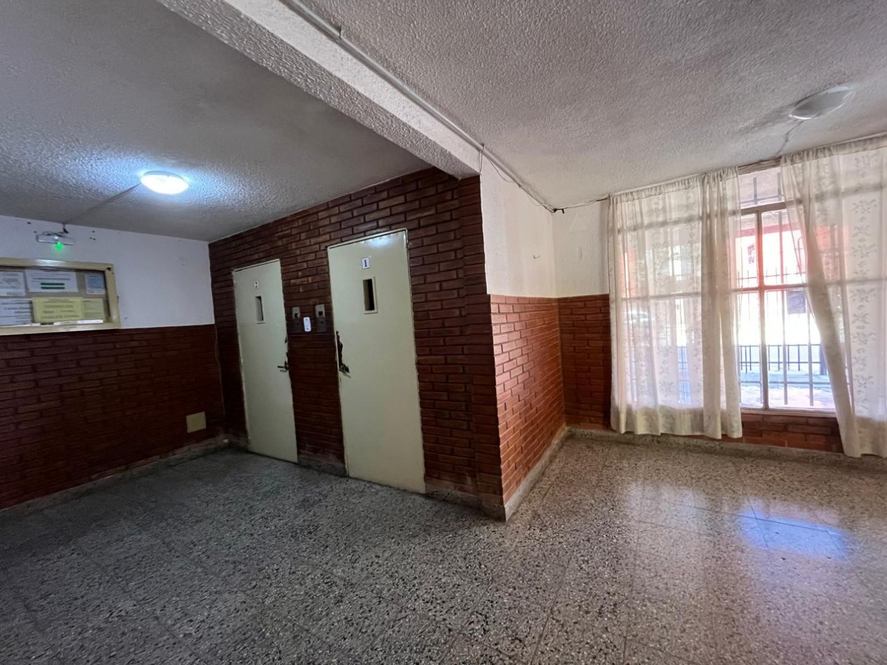 DEPARTAMENTO EN LAS FLORES II IMPECABLE !!