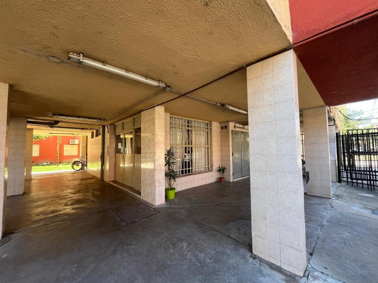 DEPARTAMENTO EN LAS FLORES II IMPECABLE !!