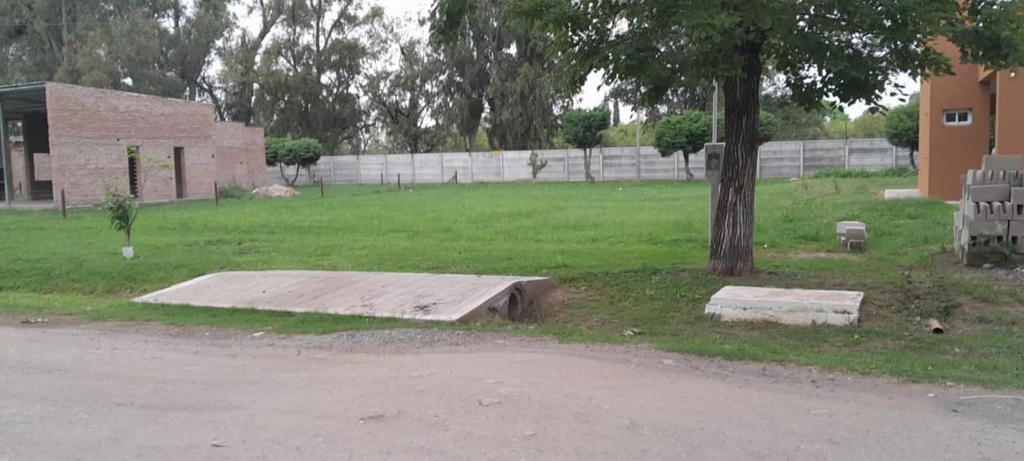 LOTE EN COUNTRY LOS MOLINOS