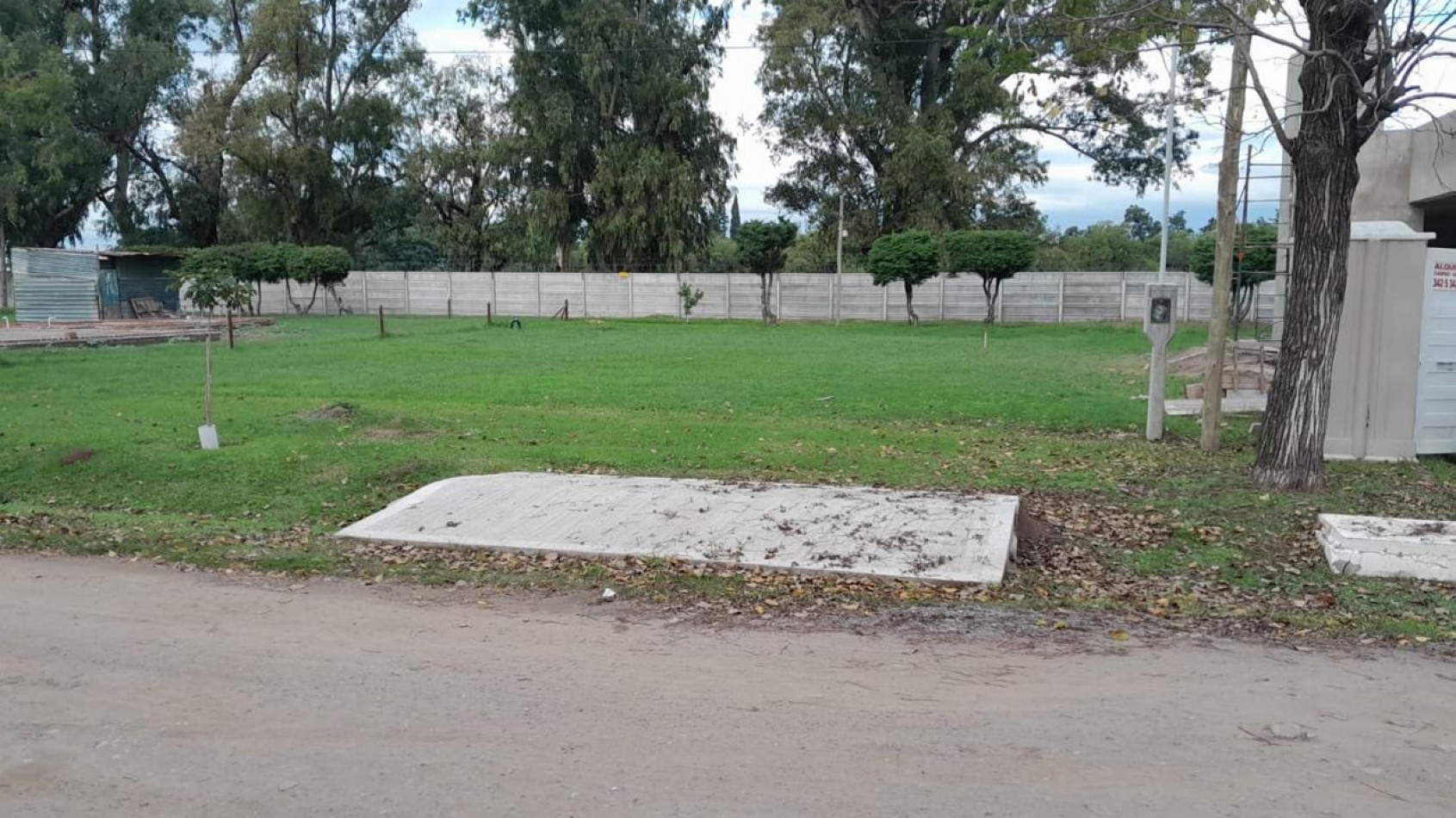 LOTE EN COUNTRY LOS MOLINOS