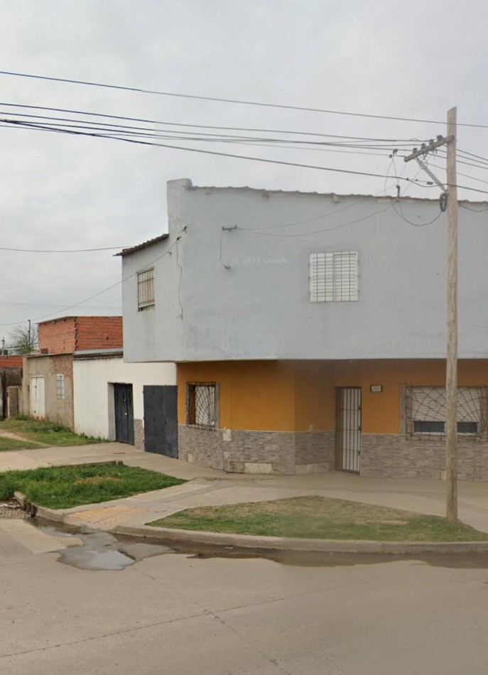 IMPONENTE CASA ZONA NORTE , PERMUTA POR CASA EN ZONA  SUR 