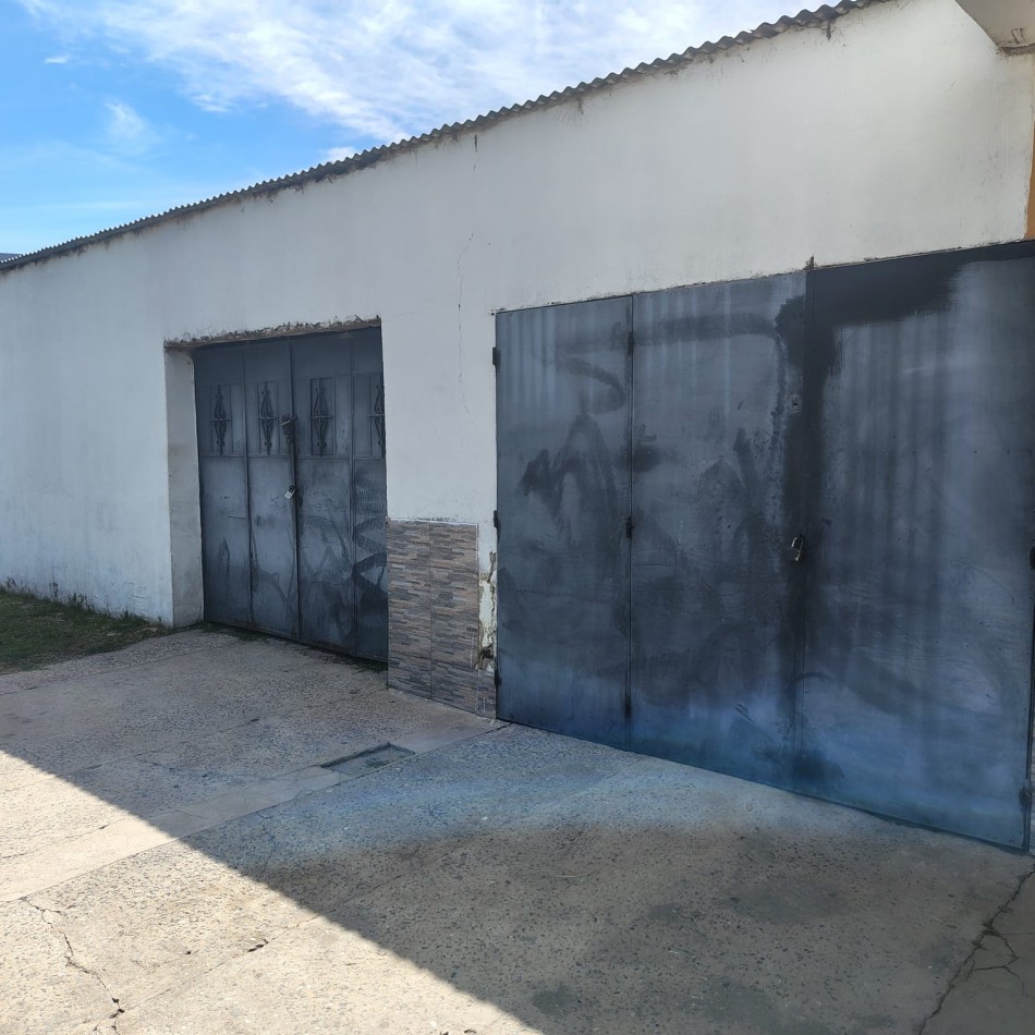 IMPONENTE CASA ZONA NORTE , PERMUTA POR CASA EN ZONA  SUR 