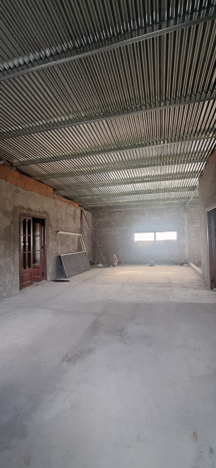CASA QUINTA en construccion.  Terreno 1359 m2. San Jose del Rincon km 7, a mts. de R 1