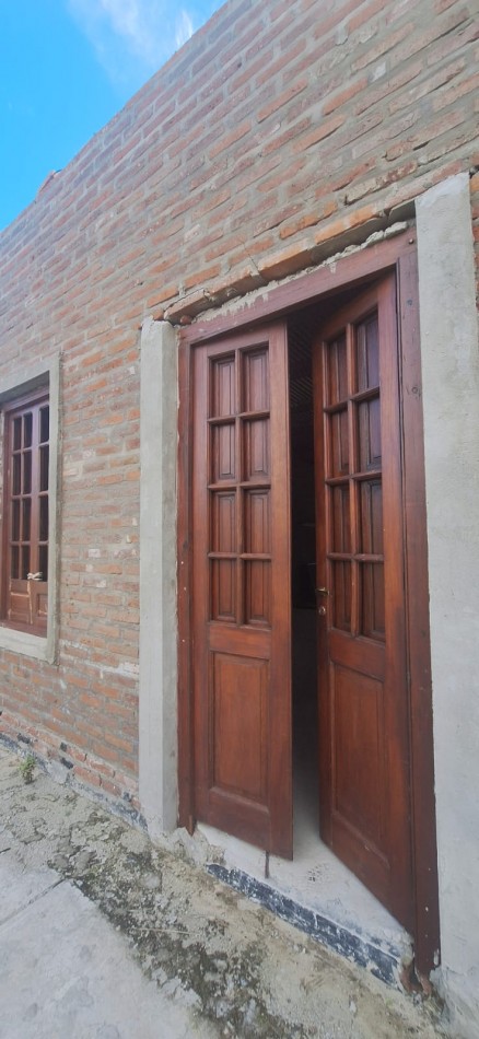 CASA QUINTA en construccion.  Terreno 1359 m2. San Jose del Rincon km 7, a mts. de R 1