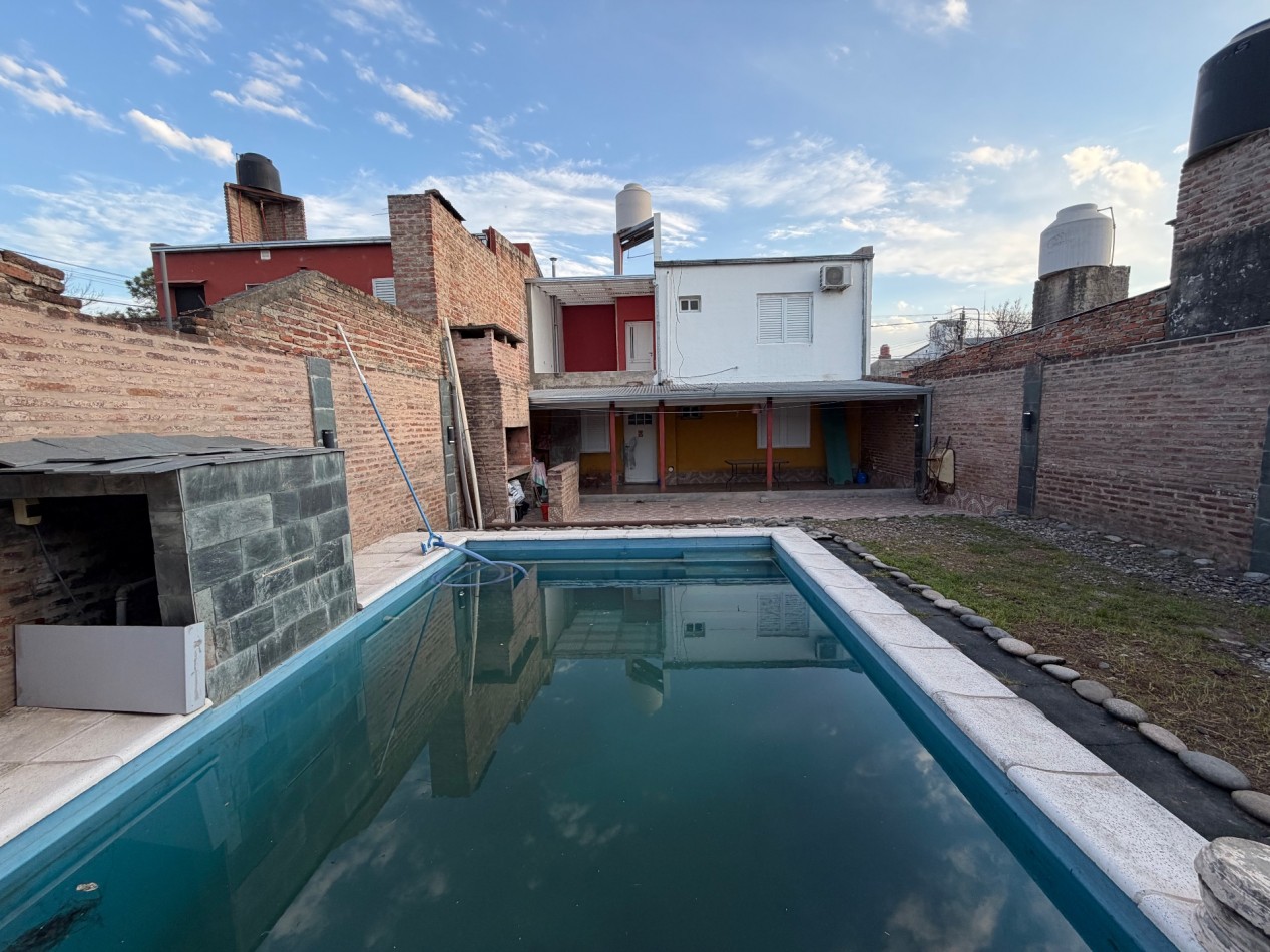 CASA CON PISCINA ! OPORTUNIDAD EN EL CORAZON DE BARRIO BELGRANO 