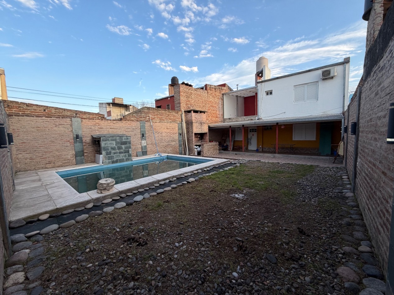 CASA CON PISCINA ! OPORTUNIDAD EN EL CORAZON DE BARRIO BELGRANO 