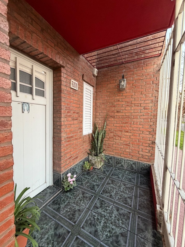CASA CON PISCINA ! OPORTUNIDAD EN EL CORAZON DE BARRIO BELGRANO 