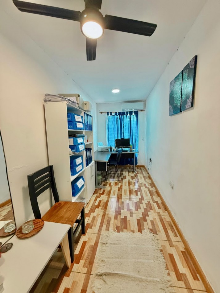 CASA CON PISCINA/ GUADALUPE OESTE