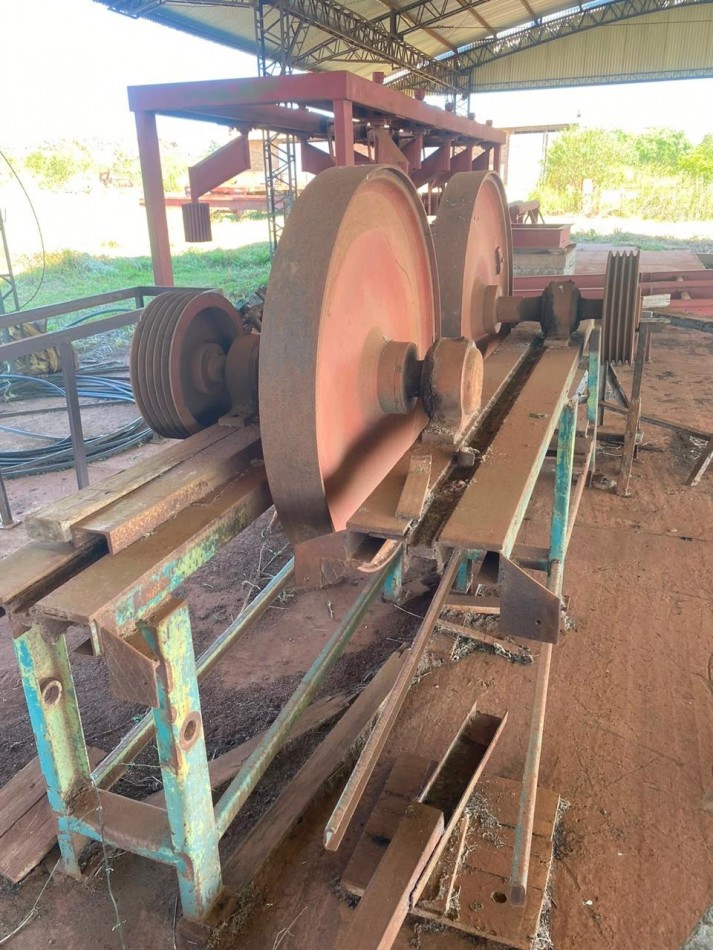 SE VENDE ASERRADERO INDUSTRIAL COMPLETO 