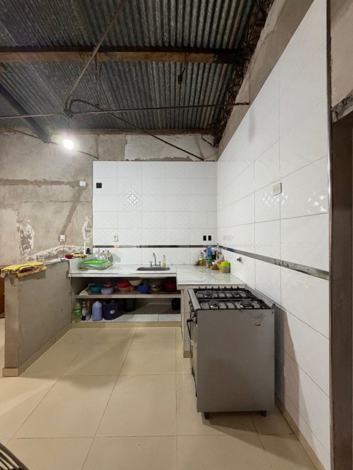 Casa con doble patio y asador !
