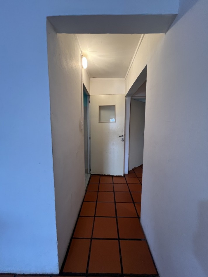 CASA CON PATIO VERDE! OPORTUNIDAD!