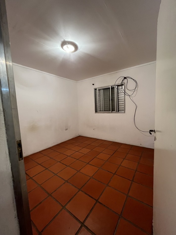 CASA CON PATIO VERDE! OPORTUNIDAD!