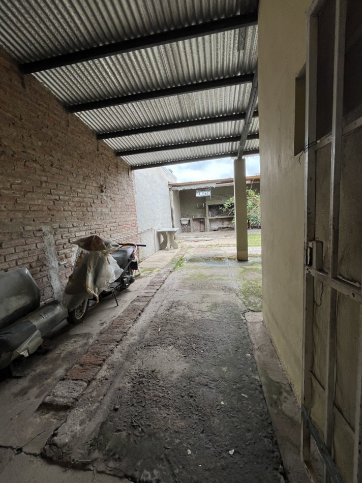 CASA CON PATIO VERDE! OPORTUNIDAD!