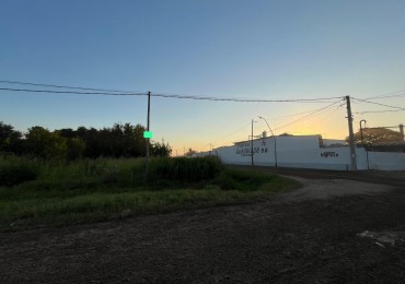 TERRENO EN ESQUINA - RECREO