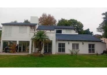 IMPONENTE CASA EN VILLA CALIFORNIA