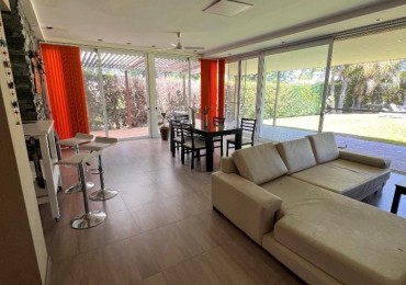 Casa Country Aires del Llano !!