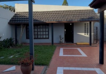 CASA IMPECABLE Y DE GRAN TAMAÑO ! OPORTUNIDAD ! 