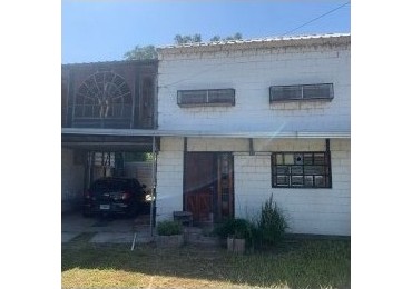 SE ALQUILA CASA CON PISCINA EN BARRIO LOS CONQUISTADORES 